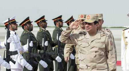 Sisi review the troops