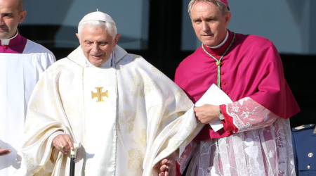 Gänswein and Pope Benedict XVI