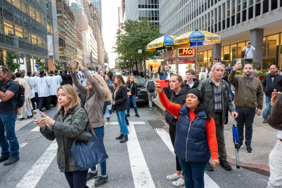 Massive NYC Eucharistic procession