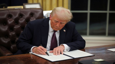 President Donald Trump signs anexecutive order