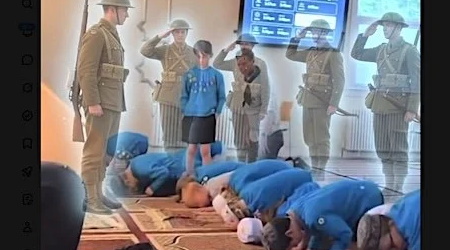 Boy Visits Mosque With Scouting Troop, Refuses To Bow To Allah